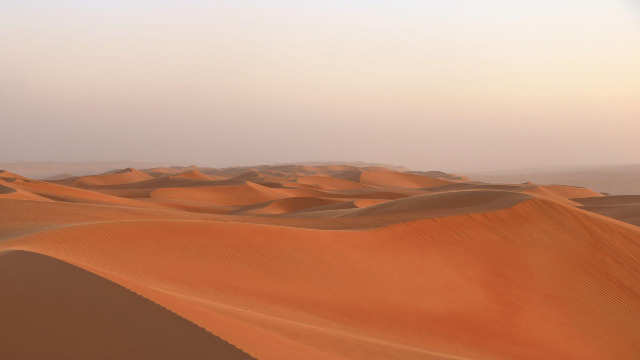 Desert-Wahiba-Sands-in-Oman-Travelstoyou