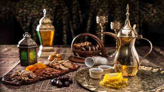 Oman-Traditional-Arabian-coffee-by-Travelstoyou-Sultanate-of-Oman