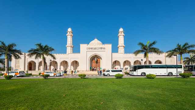 Salalah-Oman-The-Sultan-Qaboos-Mosque-towers-over-the-Salalah-city-center-welcoming-thousands-of-worshippers-for-prayers-each-day-By-Travelstoyou-Salalah