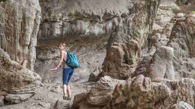 Salalah-Oman-hikers-Trekking-in-the-mountains-of-Dhofar-in-Salalah-Travelstoyou