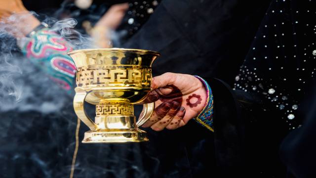 welcoming-guests-in-oman